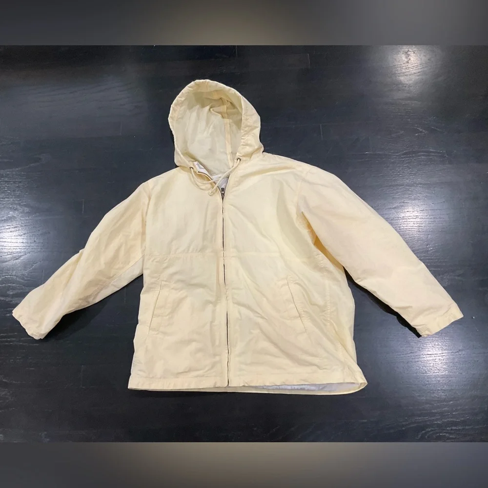 TOMMY BAHAMA LIGHT‎ YELLOW WINDBREAKER JACKET
